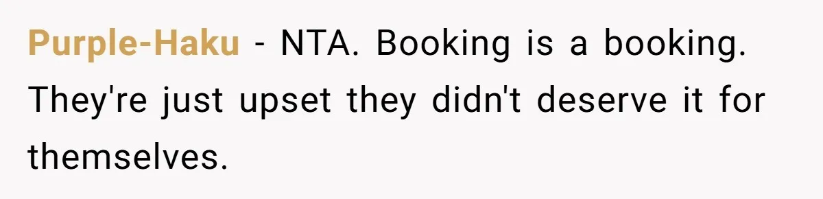 Woman Wants To Pay For A Pickleball Court Reservation, But The Locals Think It’s An Unacceptable Move Purple-Haku − NTA. Booking is a booking. They're just upset they didn't deserve it for themselves.
