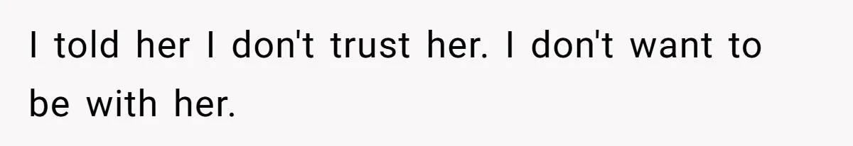 Husband Discovers Wife Hid A Confession Before Their Wedding So Now He’s Filing for Divorce I told her I don't trust her. I don't want to be with her.