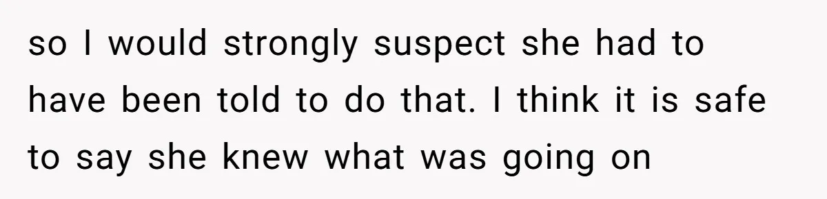 Couple Refuses To Pay Diner Bill Because Of Extra $9, Police Agrees And Lets Them Go so I would strongly suspect she had to have been told to do that. I think it is safe to say she knew what was going on