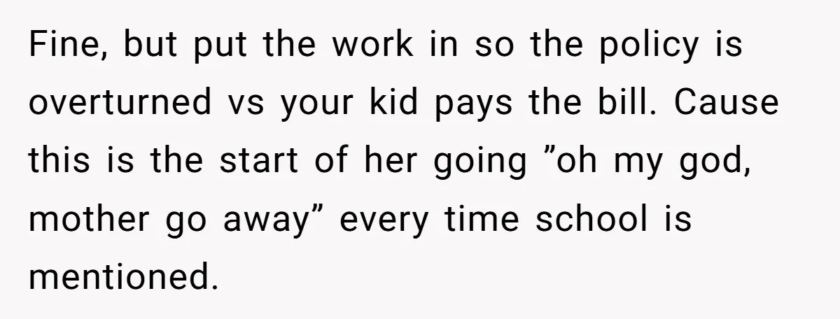 She Kept Packing “Forbidden” Snacks in Her Daughter’s Lunch, Then the School Suspended the Child Fine, but put the work in so the policy is overturned vs your kid pays the bill. Cause this is the start of her going ”oh my god, mother go...