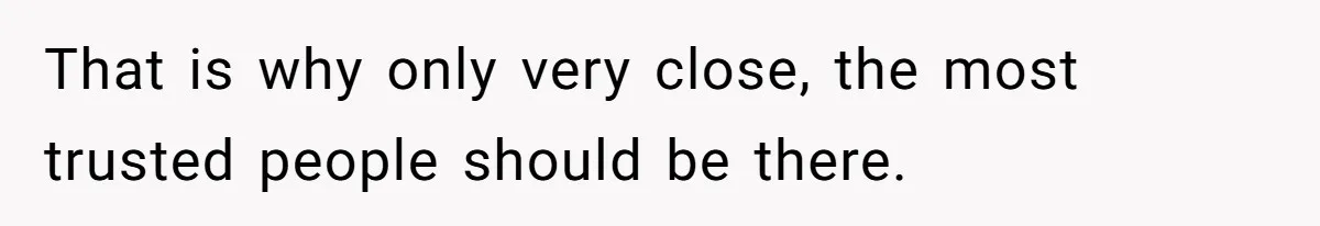 Father In Law Giggles During Active Labor And Gets Kicked Out By A Furious Mother That is why only very close, the most trusted people should be there.