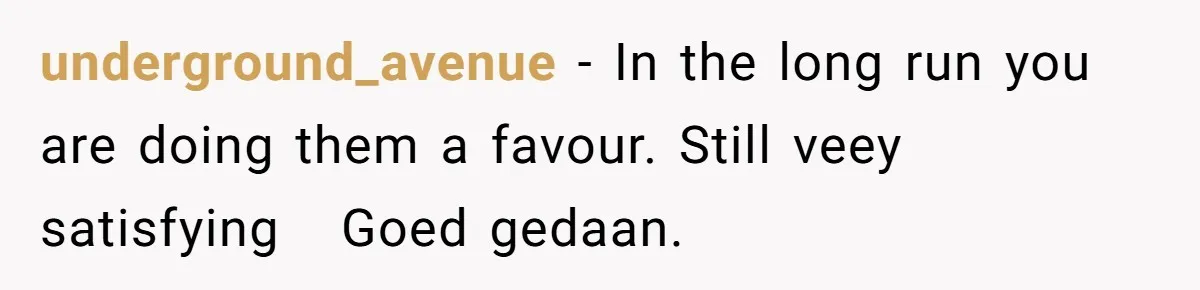 “You Want a Spotlight?” He Gave Them Exactly That, and They Regretted It Instantly underground_avenue − In the long run you are doing them a favour. Still veey satisfying Goed gedaan.