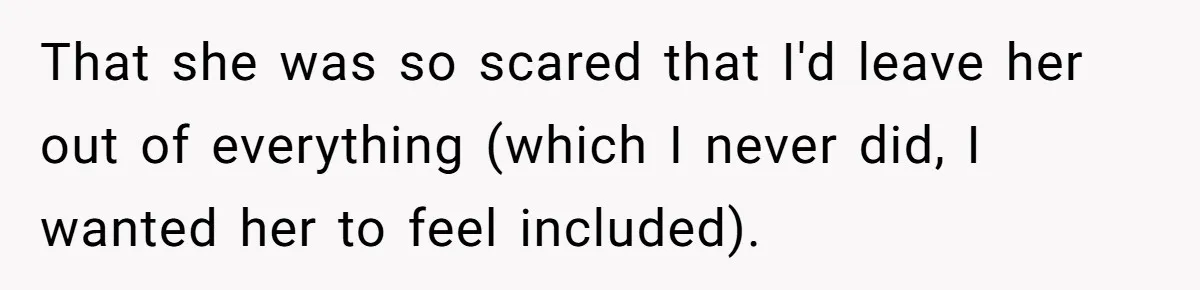 Woman Turns Down $25,000 Wedding Gift From Fiancé’s Mom, Fearing Strings Attached That she was so scared that I'd leave her out of everything (which I never did, I wanted her to feel included).