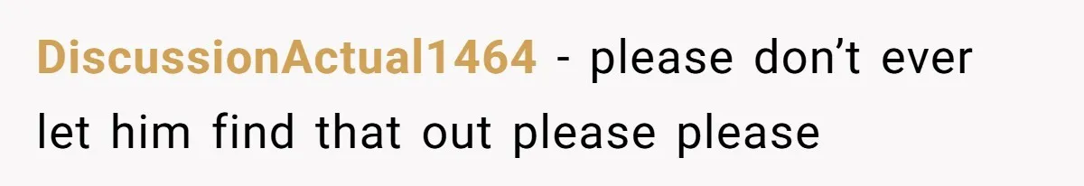 Man Paid Two Girls To Fake Interest In His Shy Mate, Now His Confidence Is Skyrocketing DiscussionActual1464 − please don’t ever let him find that out please please