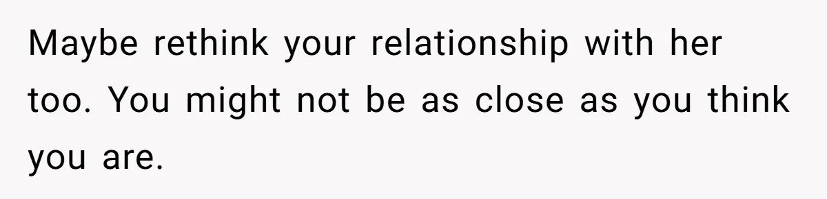 She Asked Her Boss to Shut Down the Business for Her Wedding, but Left One Person Off the Guest List Maybe rethink your relationship with her too. You might not be as close as you think you are.