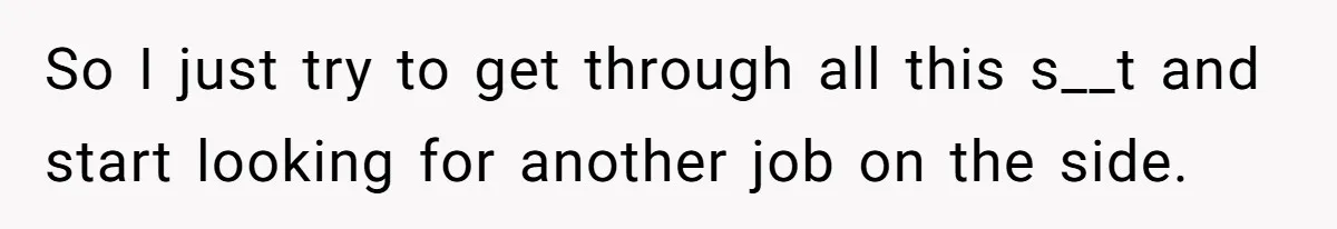 Boss Forbids Employee From Emailing Upper Management, So Her Own Rule Ends Up Exposing Her So I just try to get through all this s__t and start looking for another job on the side.