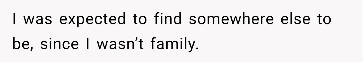 Mom Cries When Daughter Chooses Dad, After Letting Stepson Take Everything I was expected to find somewhere else to be, since I wasn’t family.