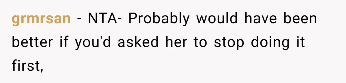 Boyfriend’s Aunt Calls Acadians Uneducated, She Starts Fixing Her Grammar Publicly grmrsan − NTA- Probably would have been better if you'd asked her to stop doing it first,